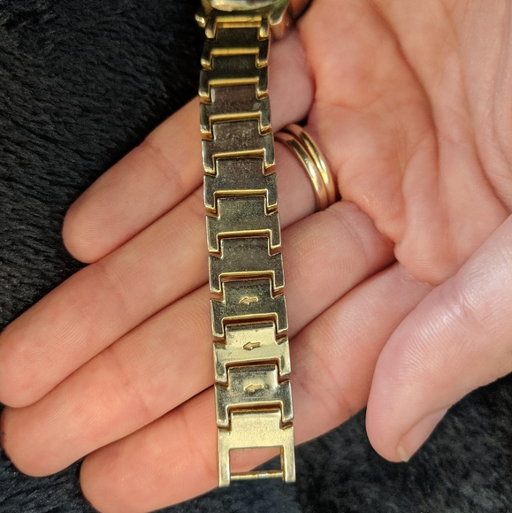 $$$ Kim Rogers gold stainless steel case watch - Picture 3 of 9
